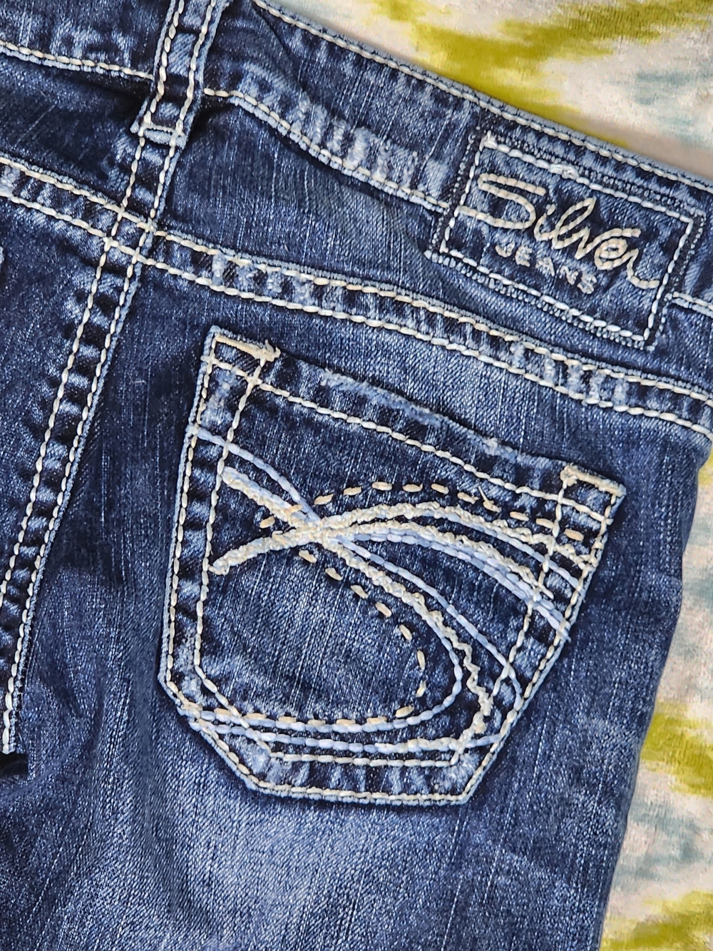 Silver Jeans Low Rise Blue Ankle-Length Jeans - Picture 11 of 11